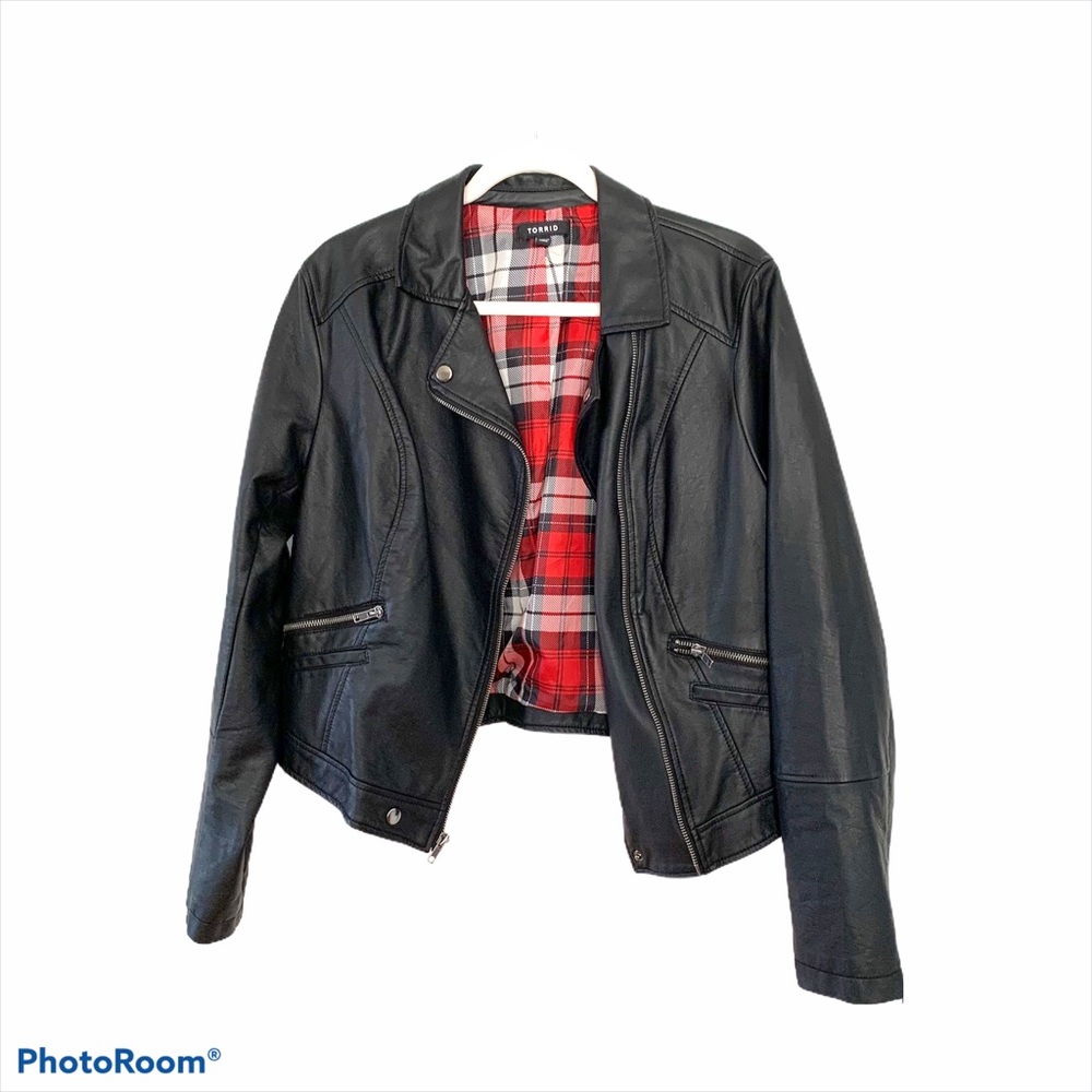 1X TORRID black leather moto jacket plaid lined